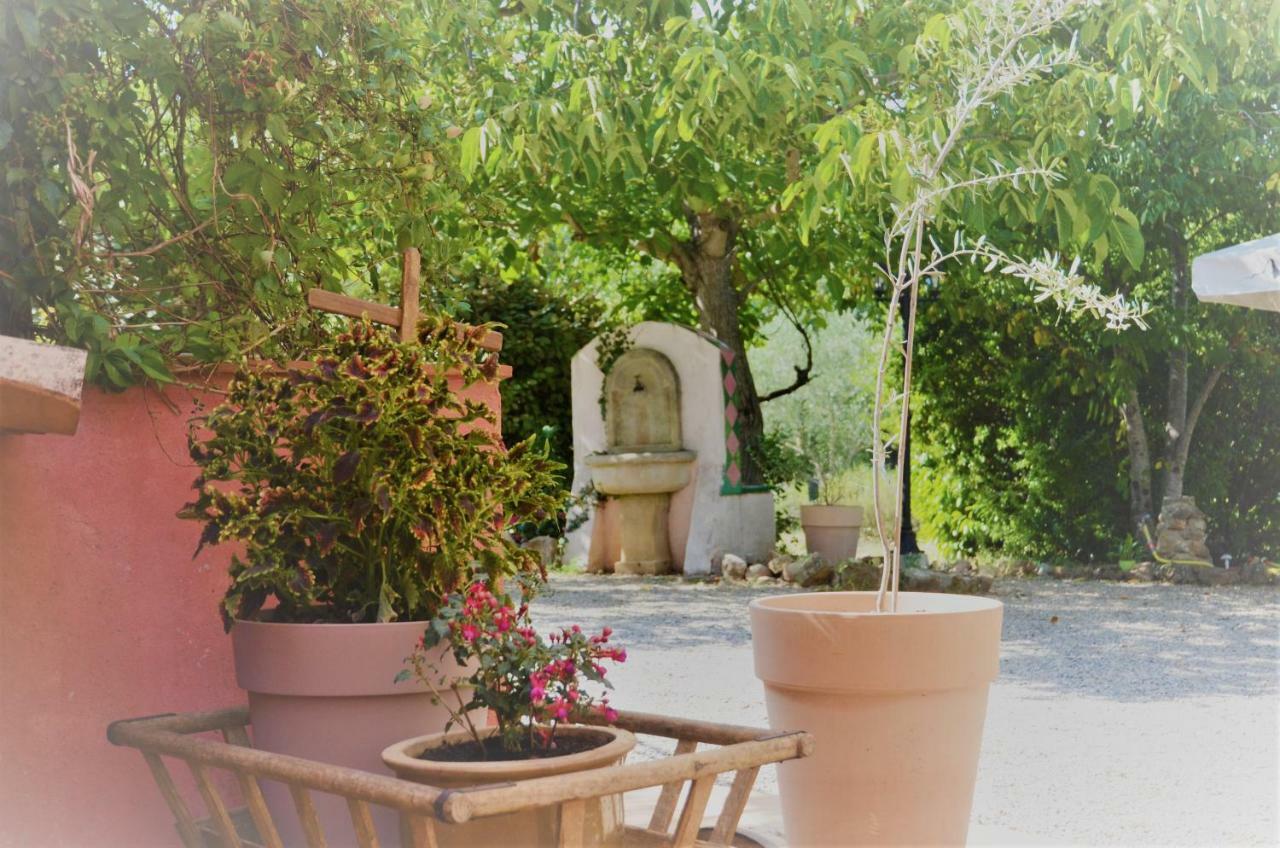 Domaine Hemmitage Apartment Salernes Bagian luar foto