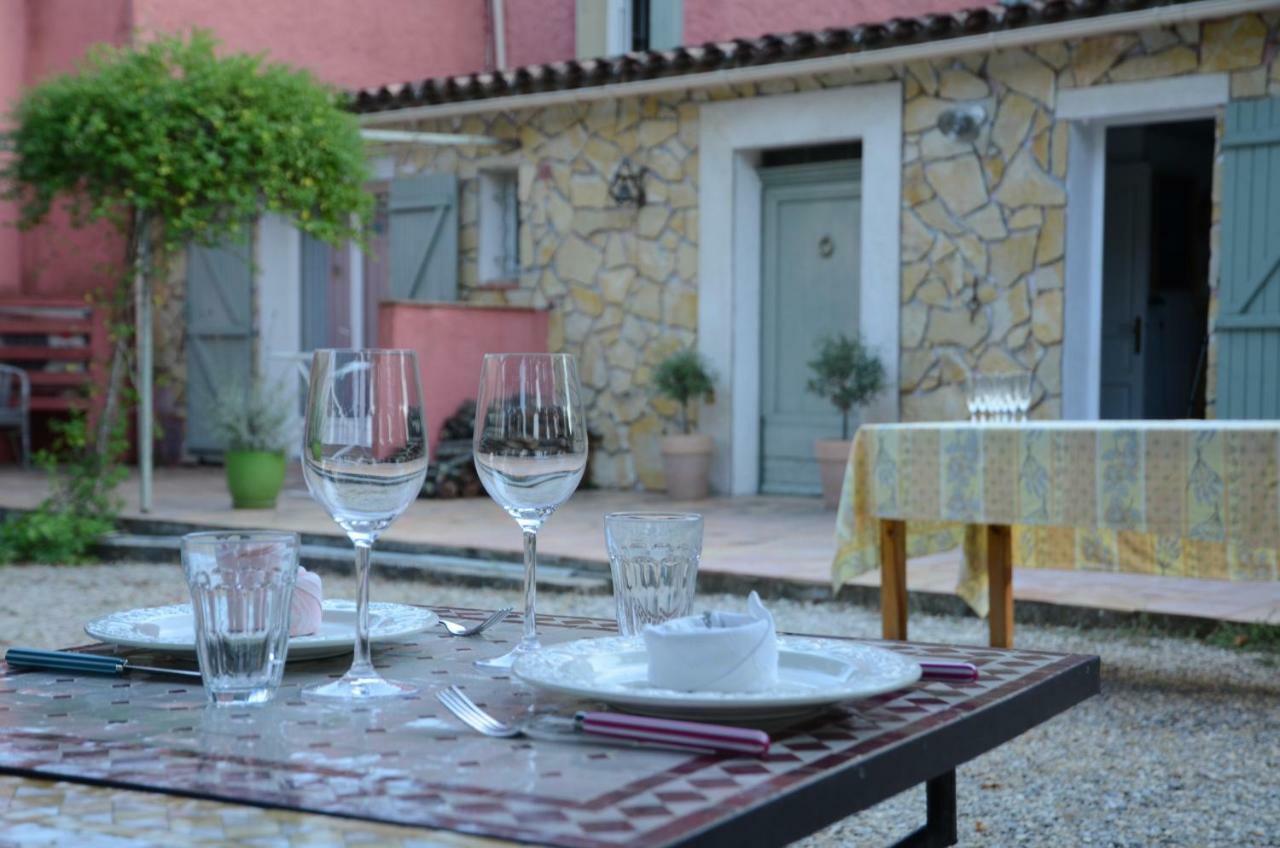 Domaine Hemmitage Apartment Salernes Bagian luar foto
