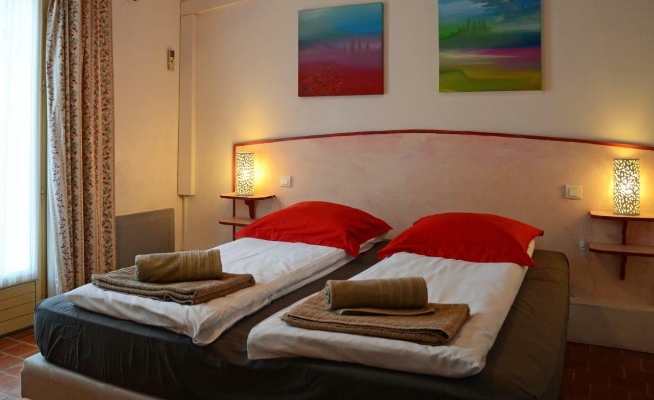 Domaine Hemmitage Apartment Salernes Bagian luar foto