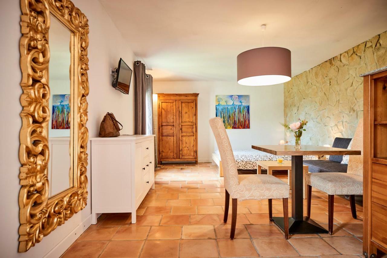 Domaine Hemmitage Apartment Salernes Bagian luar foto
