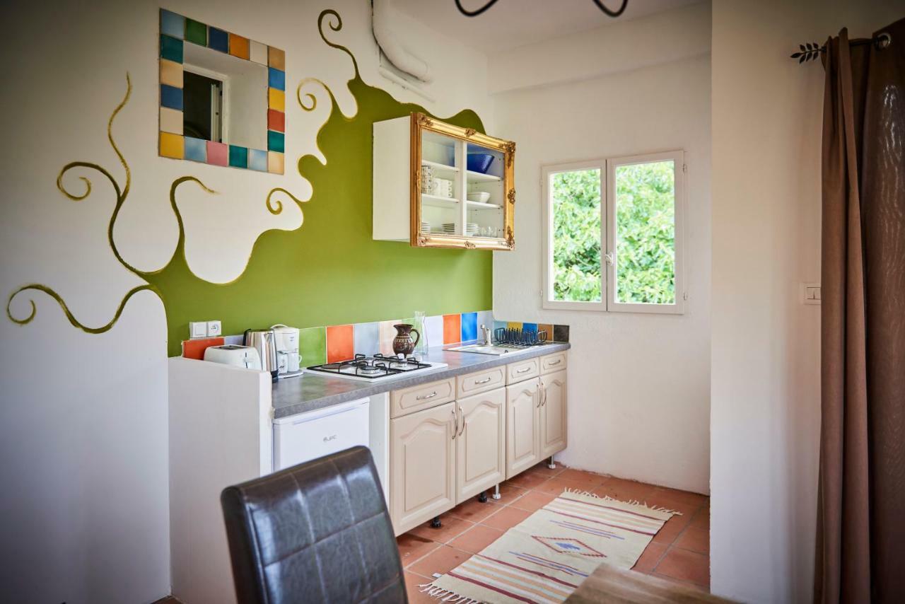 Domaine Hemmitage Apartment Salernes Bagian luar foto