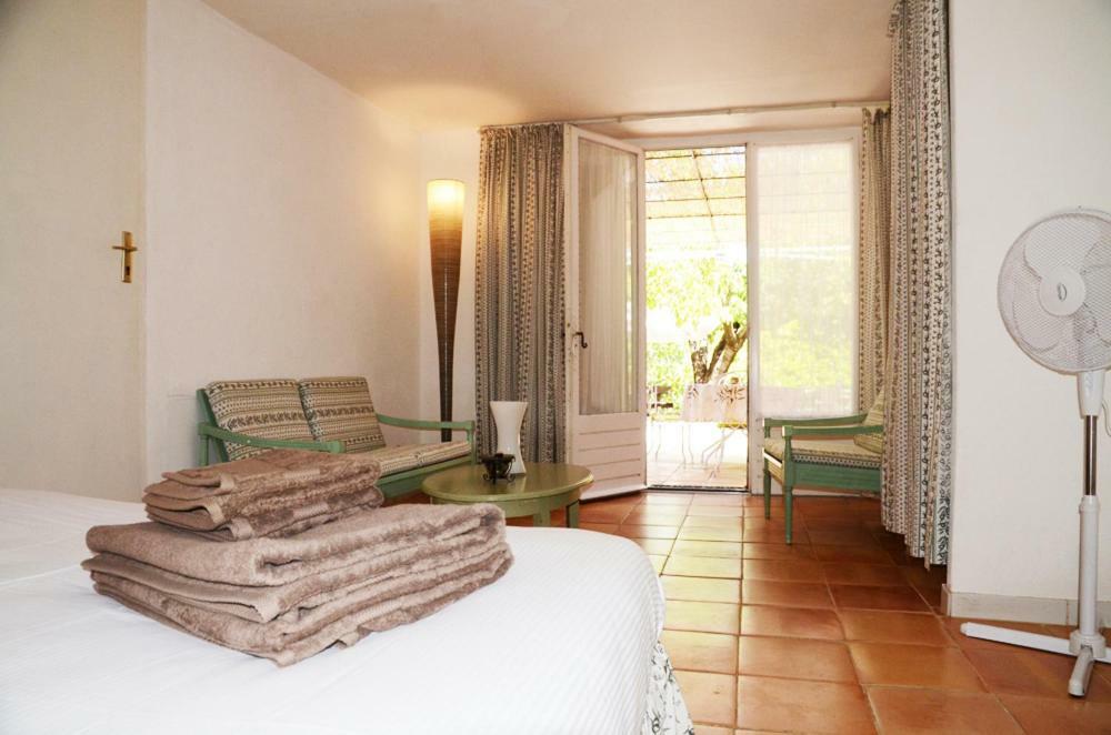 Domaine Hemmitage Apartment Salernes Bagian luar foto