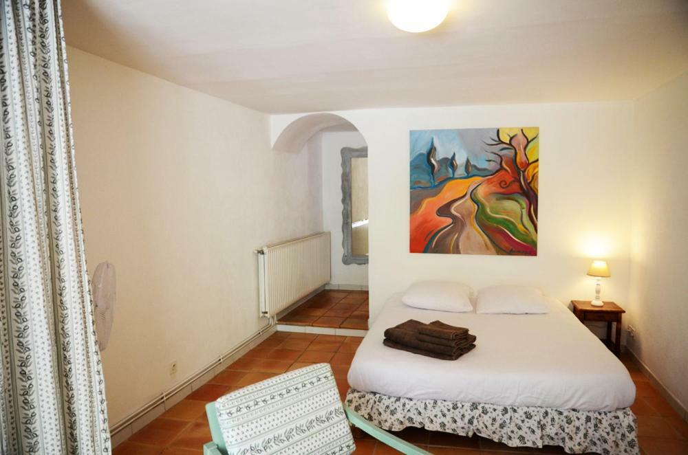Domaine Hemmitage Apartment Salernes Bagian luar foto